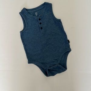 Gap baby boy bodysuit size 18-24M Used